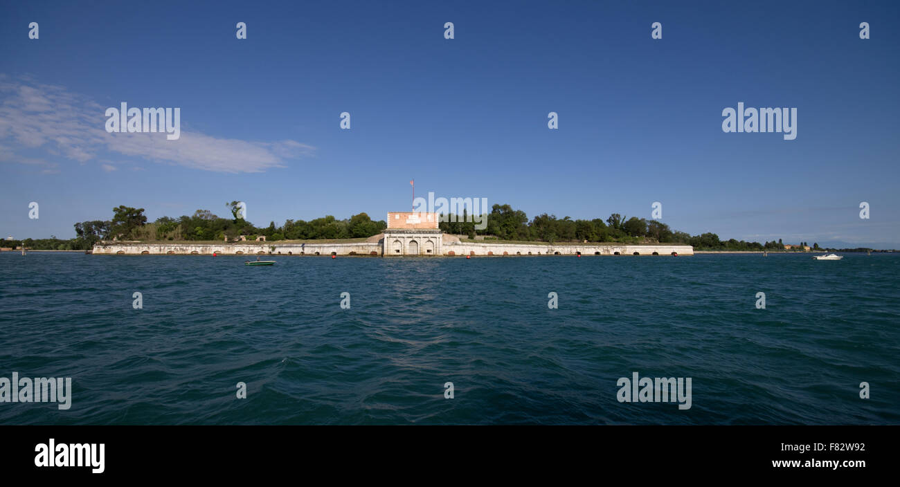 Forte di Sant' Andrea Venecia Foto de stock