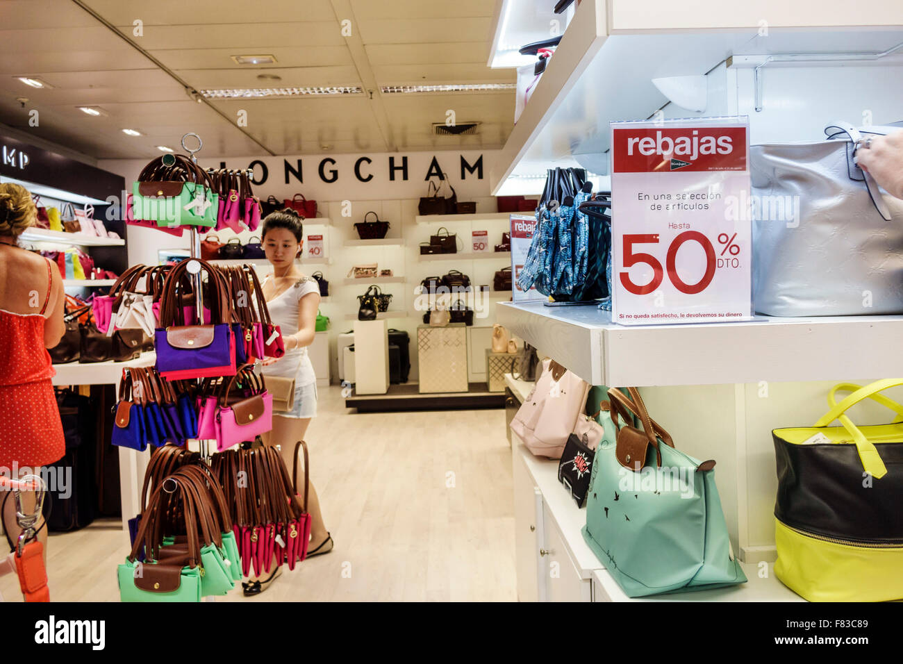 Longchamp store interior fotografías imágenes de alta resolución Alamy