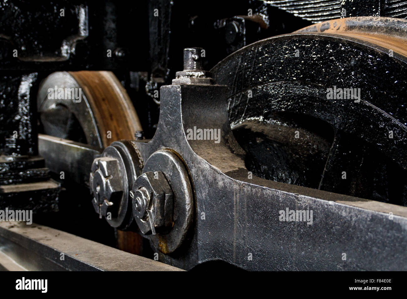 Ruedas de cierre en la locomotora de vapor. Museo del Transporte de Virginia Foto de stock