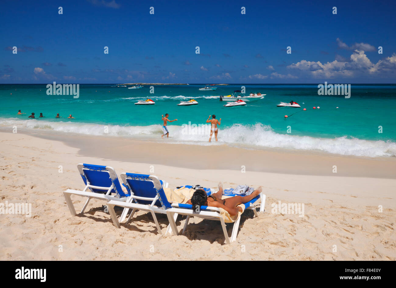 Nassau Beach en la isla del paraíso detrás del hotel Atlantis Foto de stock