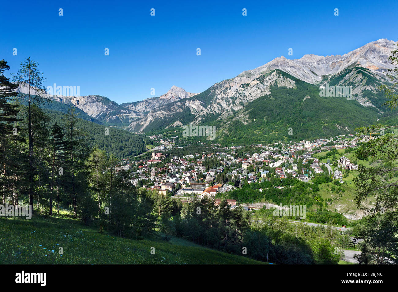 Italia, Piamonte, el distrito de Turín, Bardonecchia Foto de stock
