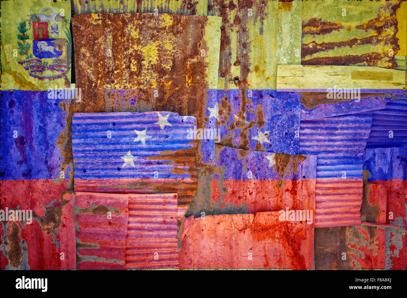 Una imagen de fondo abstracto de la bandera de Venezuela pintada en hierro oxidado hojas superpuestas para formar una pared o f Foto de stock