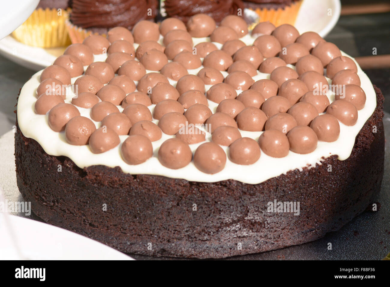 Maltesers Cake Fotos E Imagenes De Stock Alamy