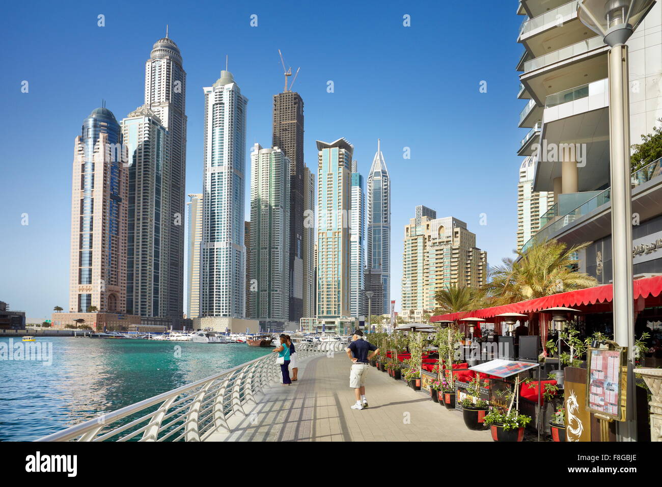 - Marina de Dubai, Emiratos Árabes Unidos Foto de stock