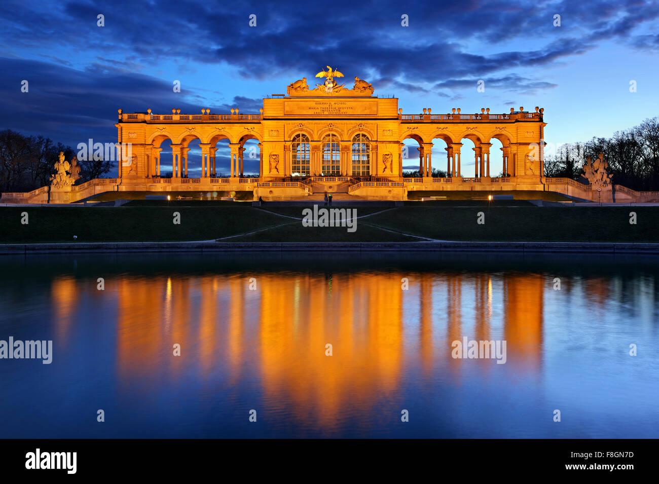 La Gloriette, el mirador del palacio de Schönbrunn, Viena, Austria. Foto de stock