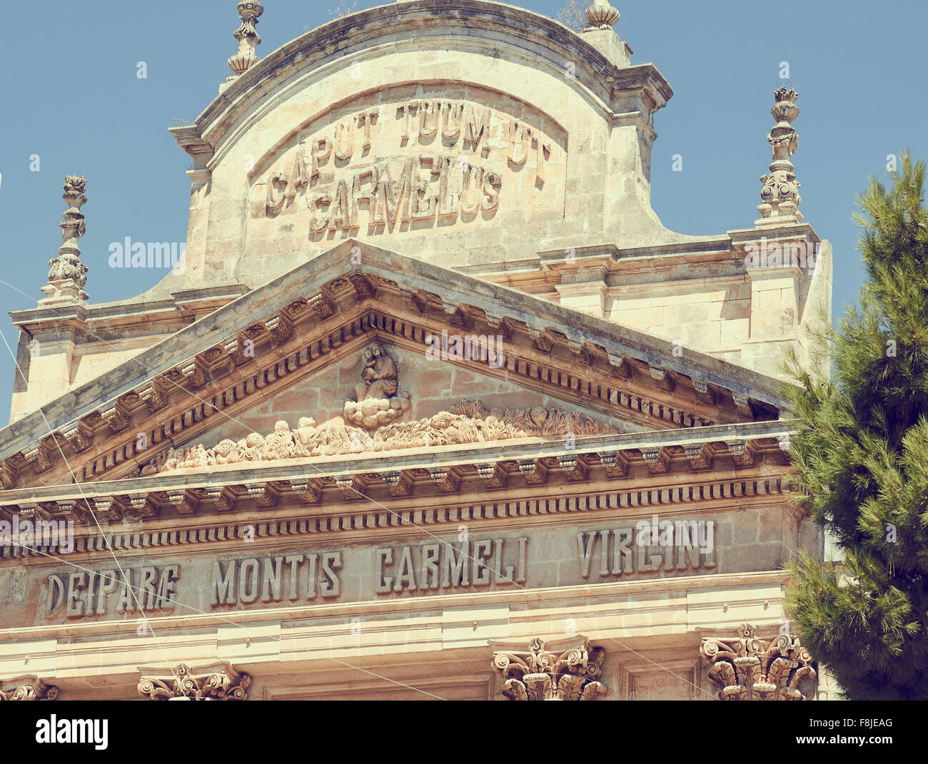 La chiesa del Carmine Ostuni Puglia Italia Europa Foto de stock