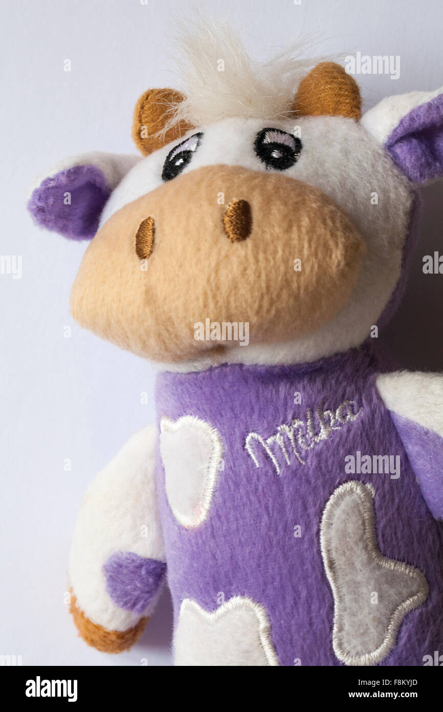 Peluche de vaca milka fotografías e imágenes de alta resolución - Alamy