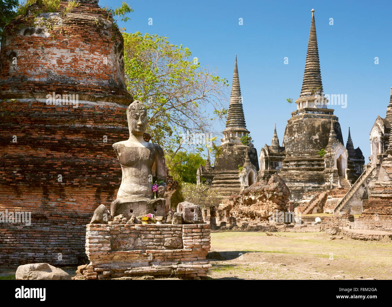 Tailandia - Ayutthaya, antigua Chedi en las ruinas del Templo Wat Phra Si Sanphet, Patrimonio de la Humanidad Foto de stock