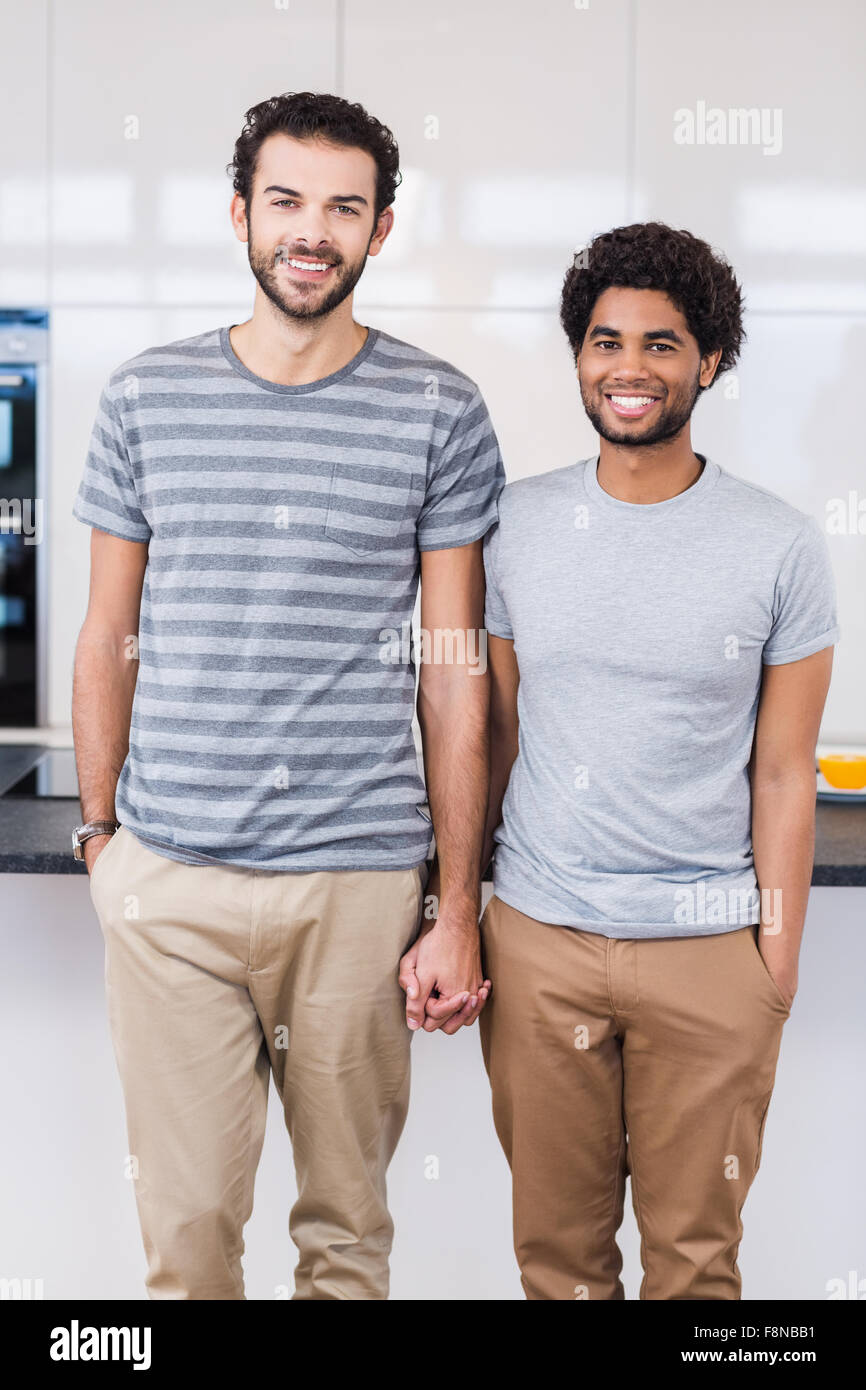 Retrato de la feliz pareja gay Foto de stock