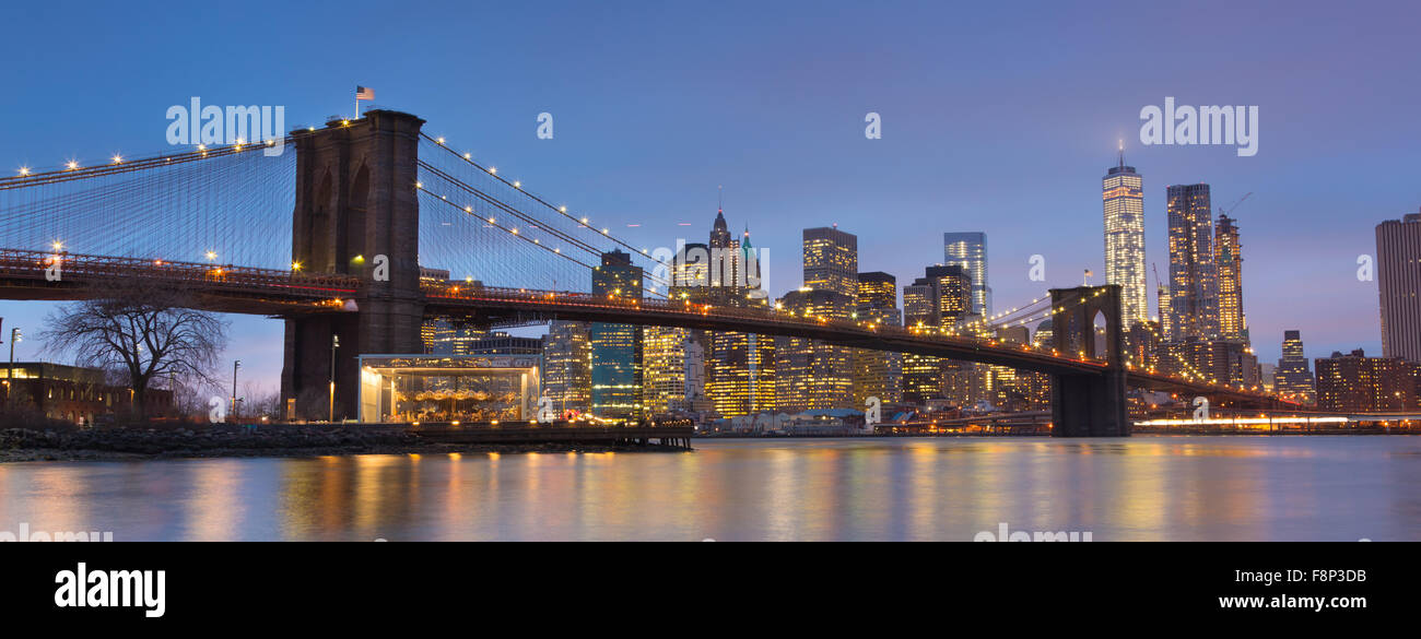 Puente de Brooklyn al atardecer, la ciudad de Nueva York. Foto de stock