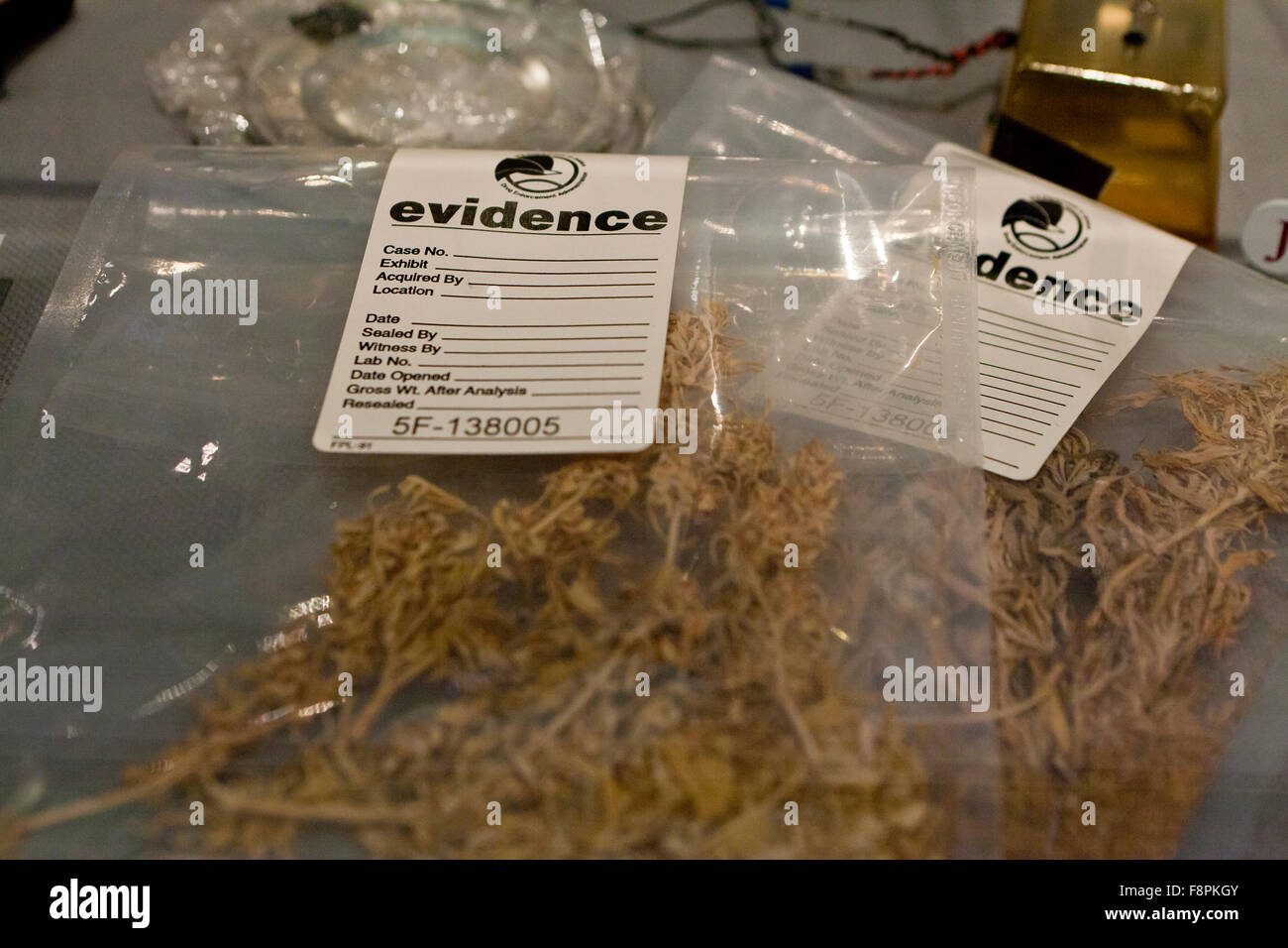 La marihuana decomisada en bolsas de pruebas - EE.UU. Foto de stock