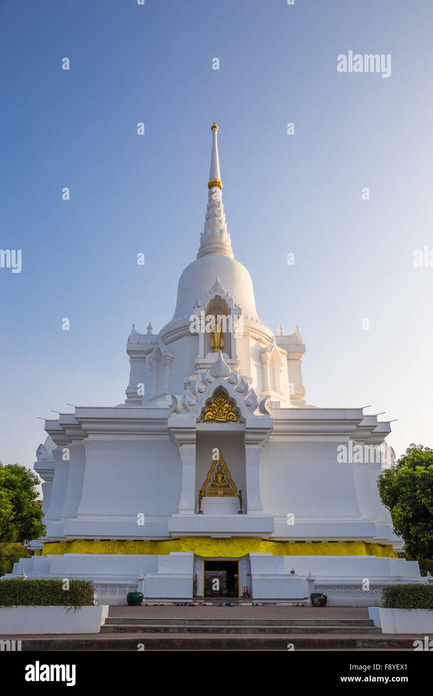 Pagoda Kanchanapisek en Khao Kho - Phetchabun, Tailandia Foto de stock