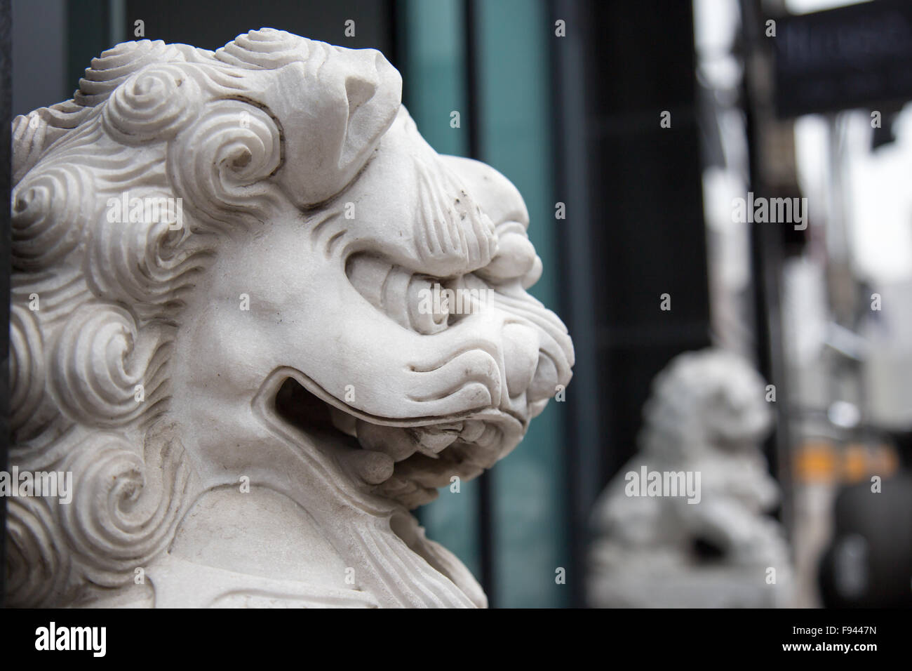Feroz dragón chino lion escultura Foto de stock
