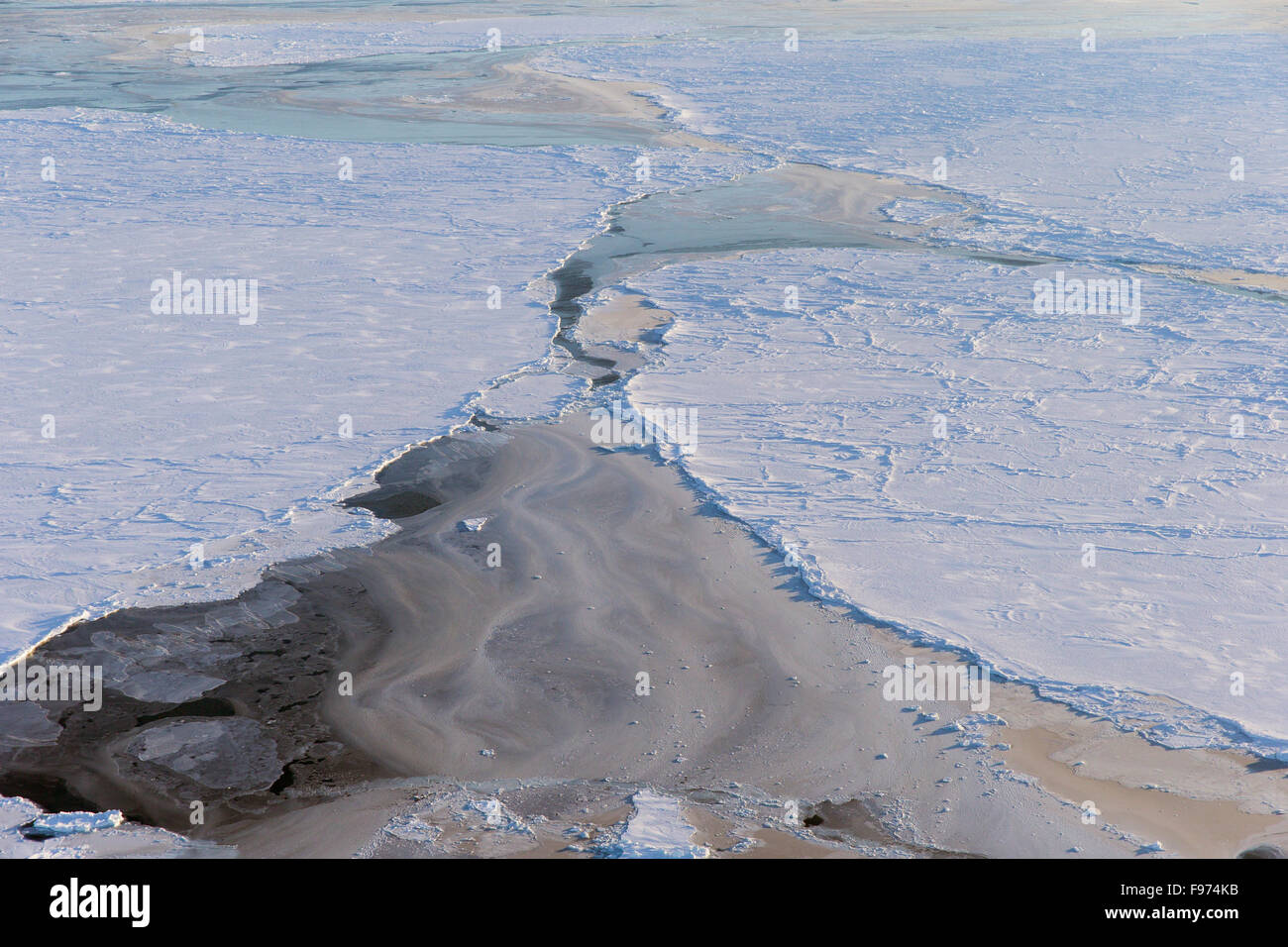 Vista aérea del hielo marino, Golfo de San Lorenzo, cerca de Îles de la Madeleine (Magdalen Islands), Quebec, Canadá. Foto de stock