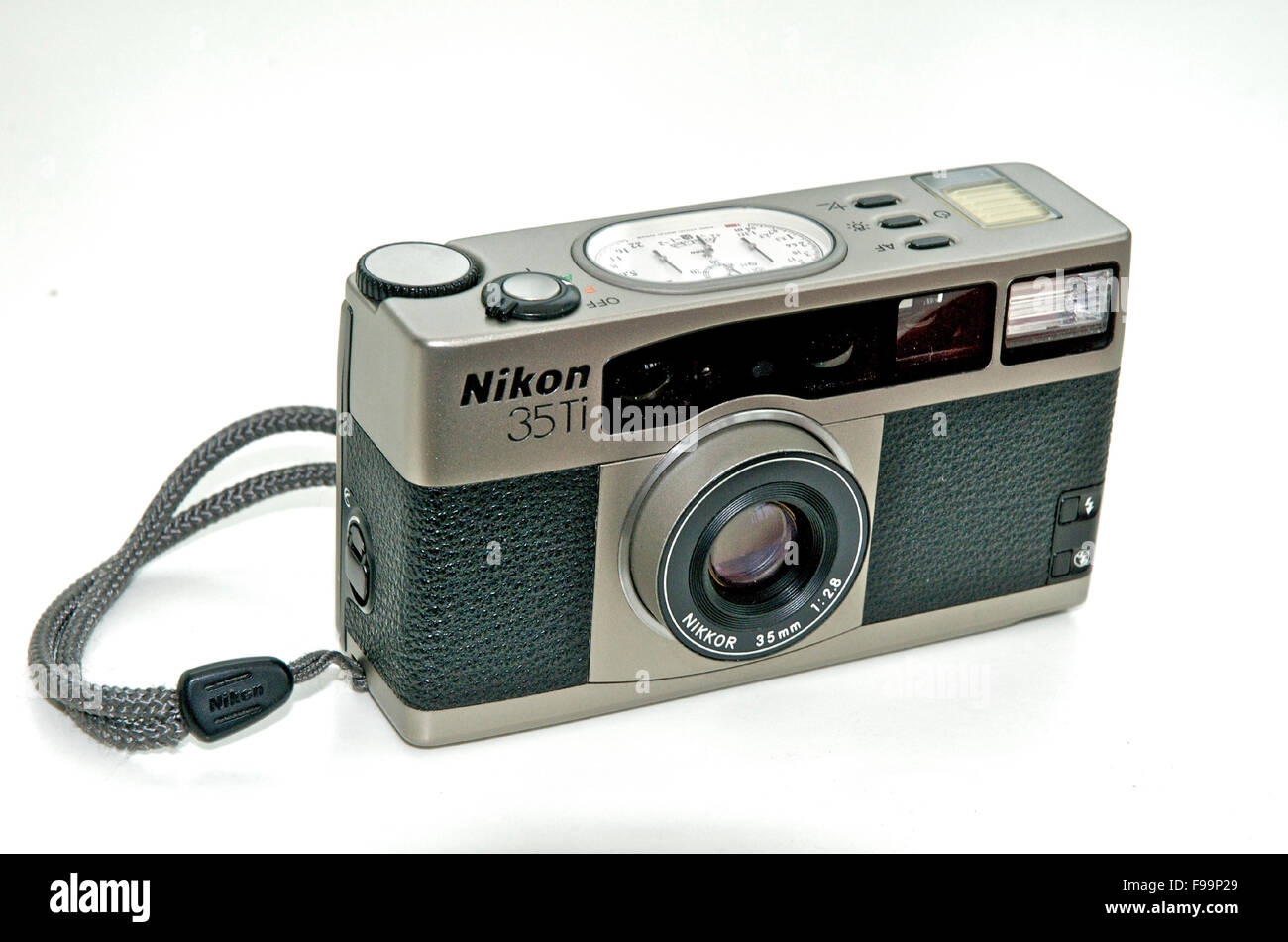 Nikon 35Ti calidad compacto una cámara de película de 35 mm Foto de stock