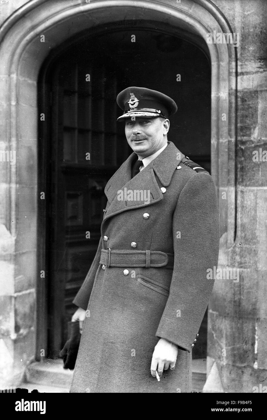 El príncipe Henry, Duque de Gloucester visitando el Real Cuerpo de observadores en Coventry 1946 Foto de stock