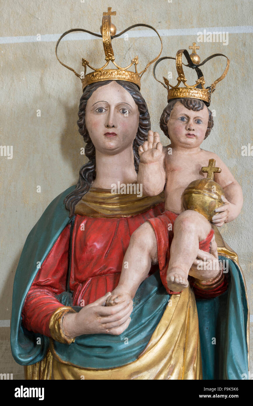 Estatua de la Virgen María, la iglesia de San Vito, friesoythe-altenoythe, cloppenburg district, Baja Sajonia, Alemania Foto de stock
