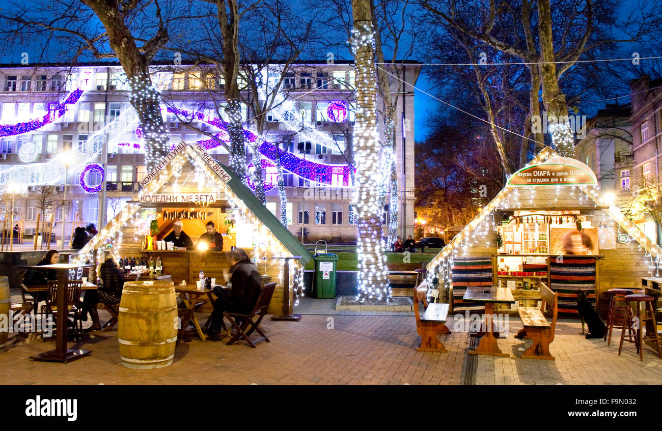 Mercado de Navidad en Varna, Bulgaria Fotografía de stock Alamy