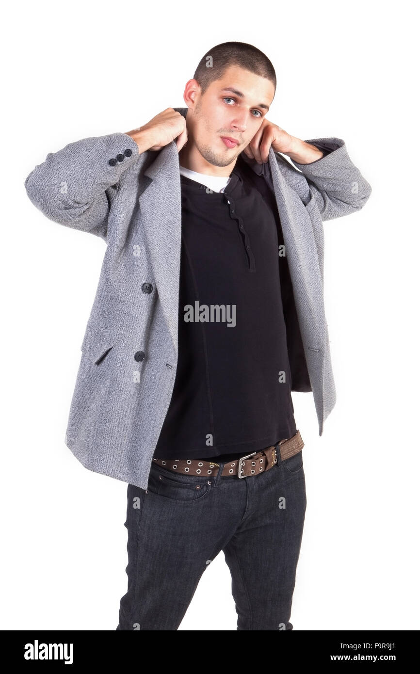 Modelo de moda masculina joven posando. Foto de stock