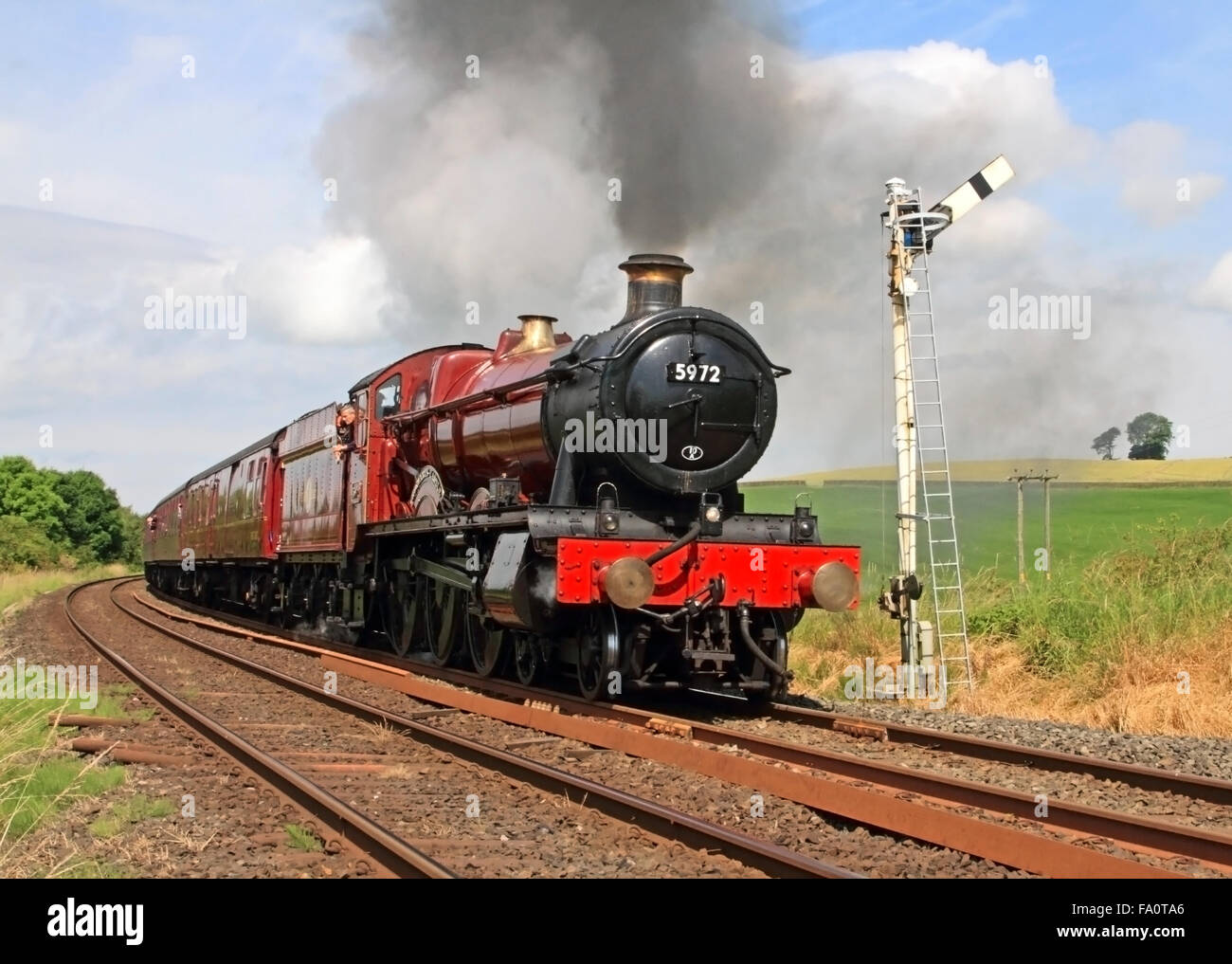 5972 olton hall conocido como el Hogwarts Express desde las películas de harry potter dejando