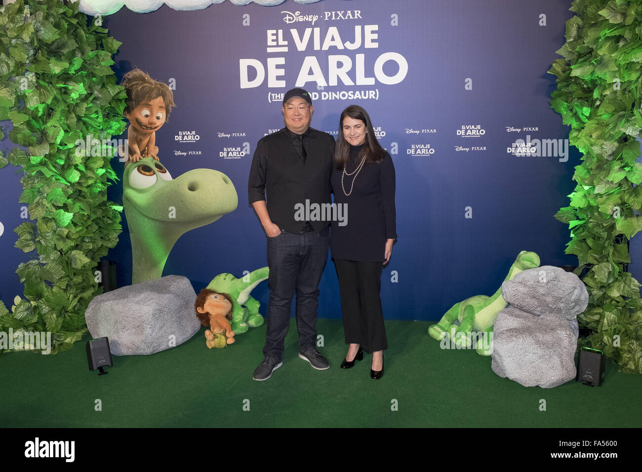 Director Peter Sohn asiste al estreno en España de 'El Buen dinosaurio'  ('El viaje de Arlo') en el Cine Capitol en Madrid, España con: Peter Sohn,  Denise Ream donde: Madrid, España cuando:
