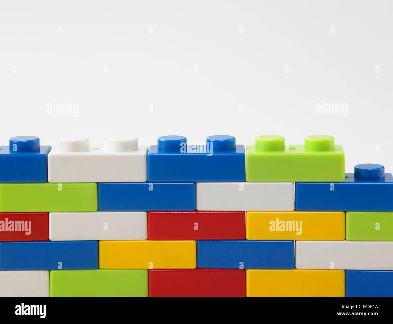 Lego brick wall on white fotografías e imágenes de alta resolución - Alamy