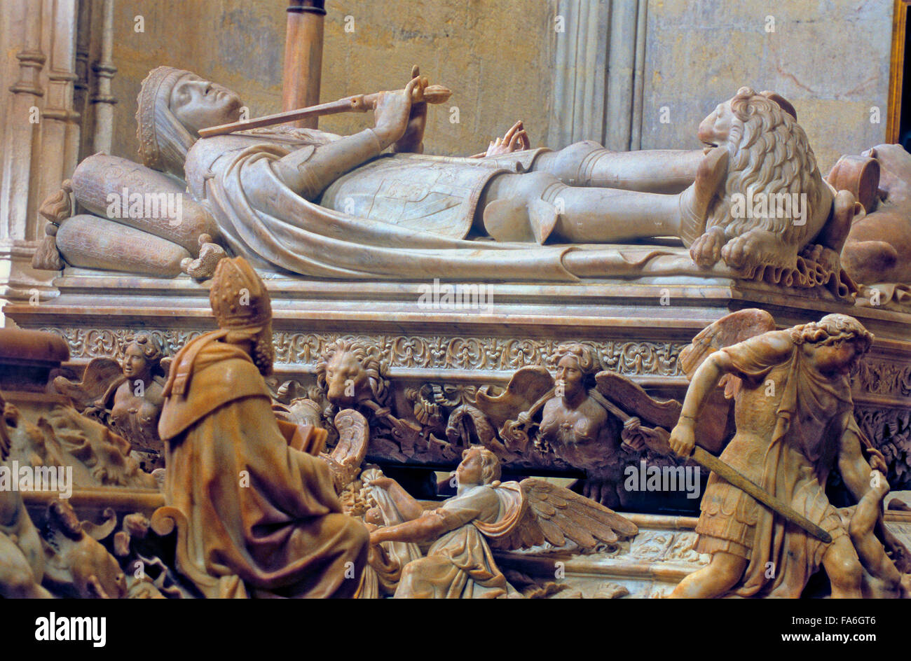 El mausoleo real.Tumba de 'Juana la Loca' y Felipe 'el hermoso'.Detalle de Felipe. Por Domenico Fancelli. En la Capilla Real de la cat. Foto de stock