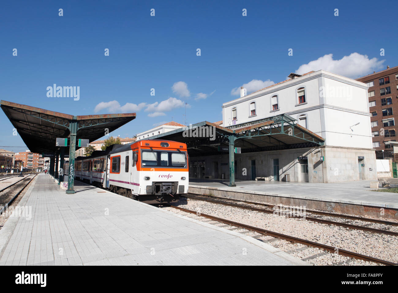 Estación de tren de Cuenca, en España Fotografía de stock - Alamy