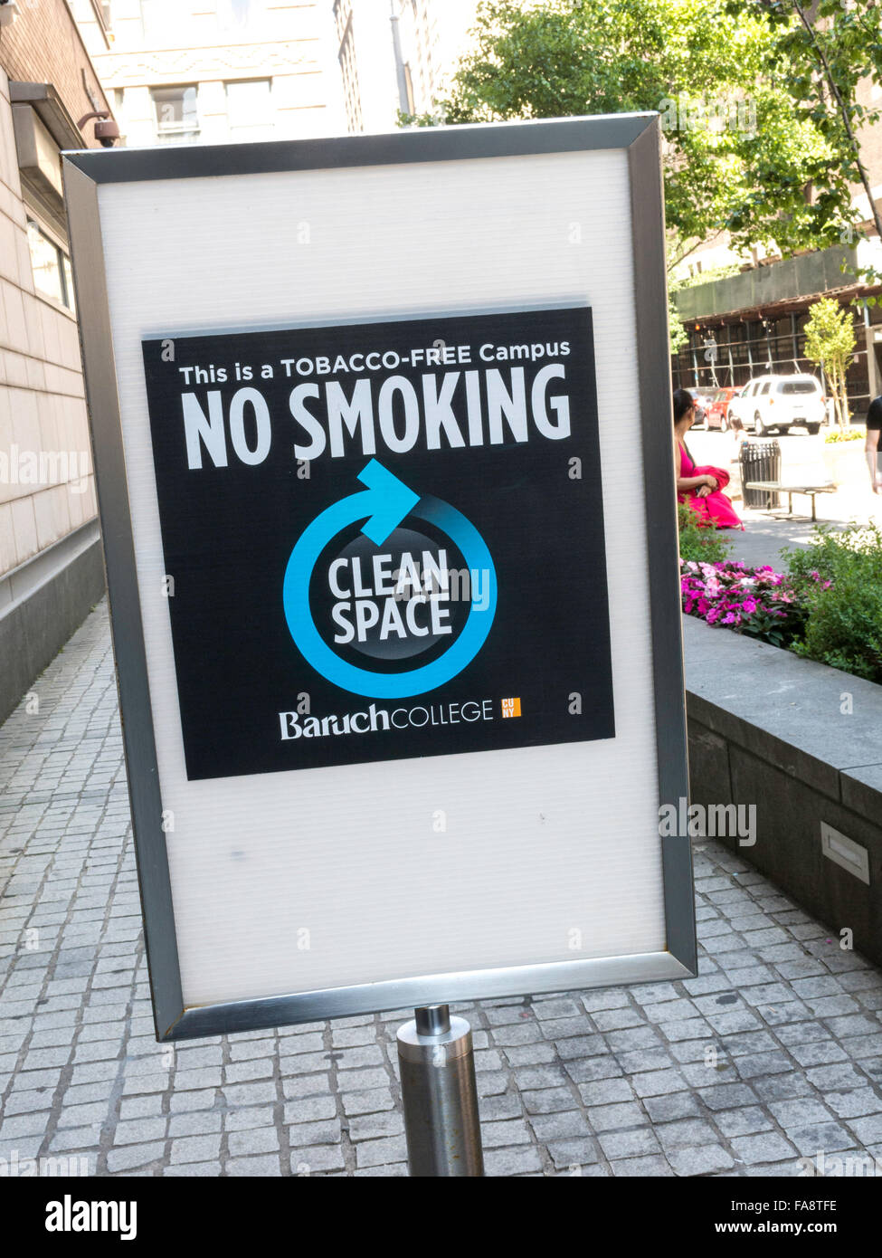 Baruch College, 25th Street Plaza peatonal provisional, Bernard Baruch