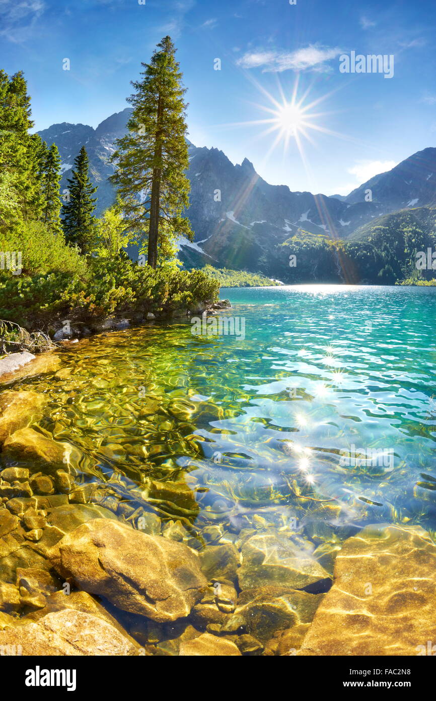 Morskie Oko lago, las montañas de Tatra, Polonia Foto de stock