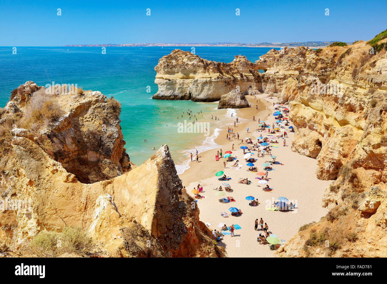 Prainha playa cerca de Alvor, Algarve, Portugal Foto de stock
