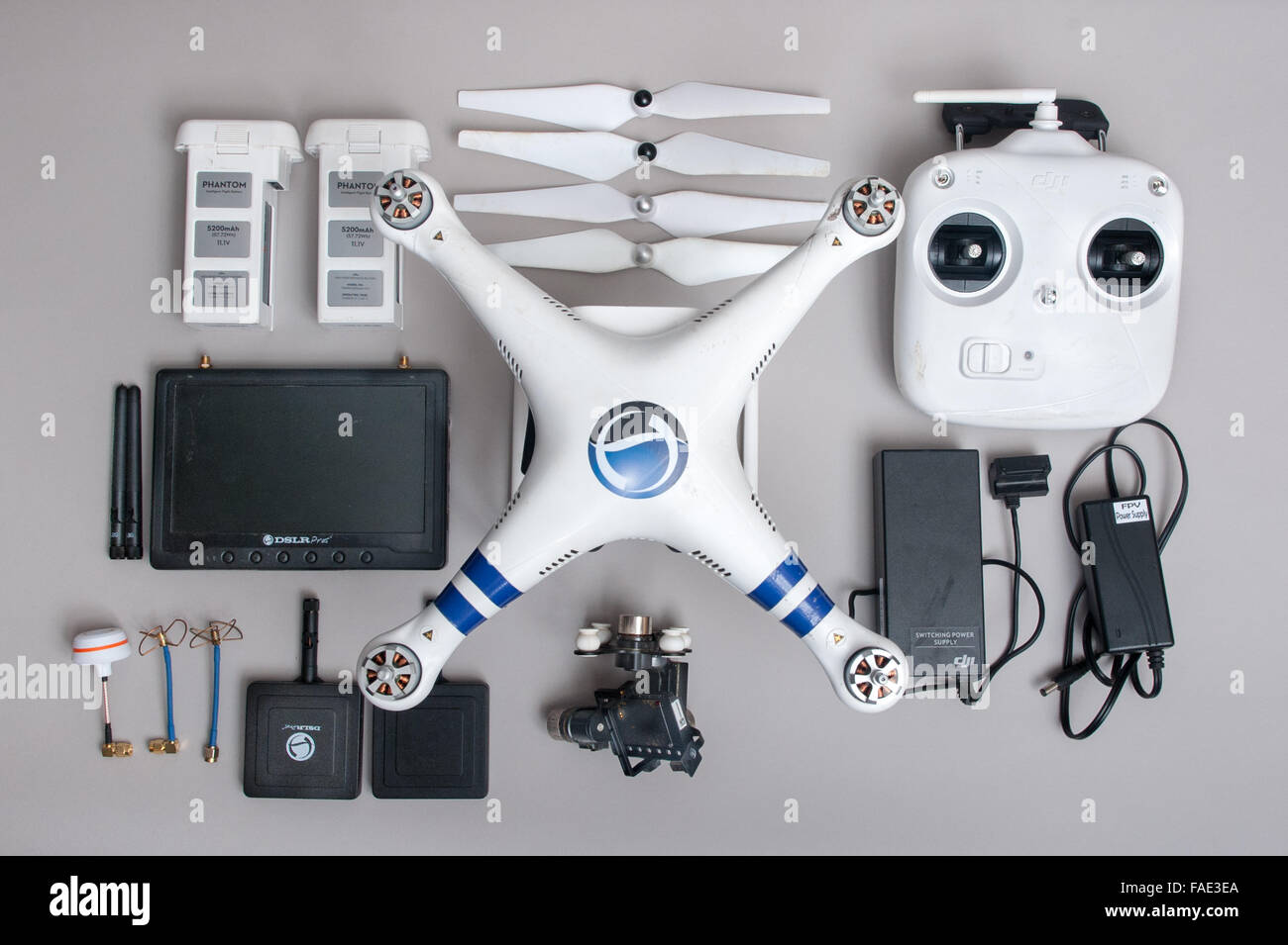 DJI Phantom 2 drone establecidos sobre una mesa Foto de stock