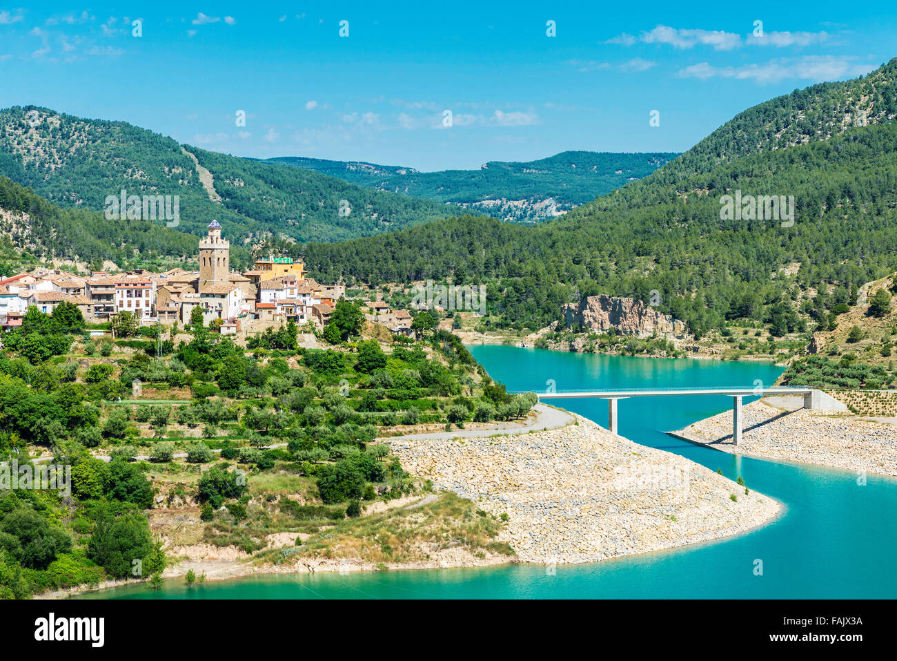 Pueblo de montanejos fotografías e imágenes de alta resolución Alamy