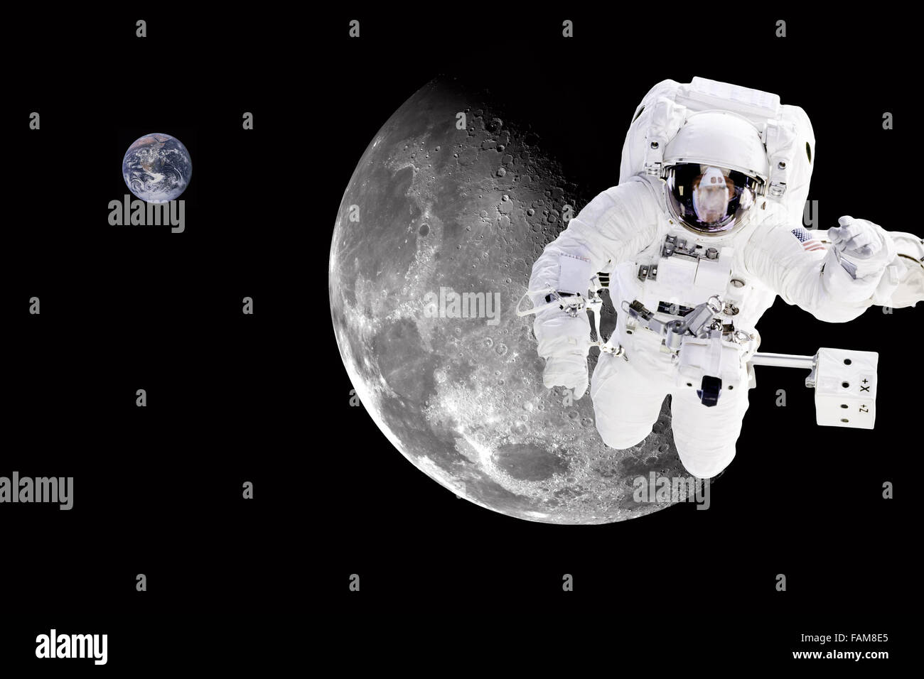 El astronauta en el espacio ultraterrestre - elementos de esta imagen proporcionada por la NASA Foto de stock