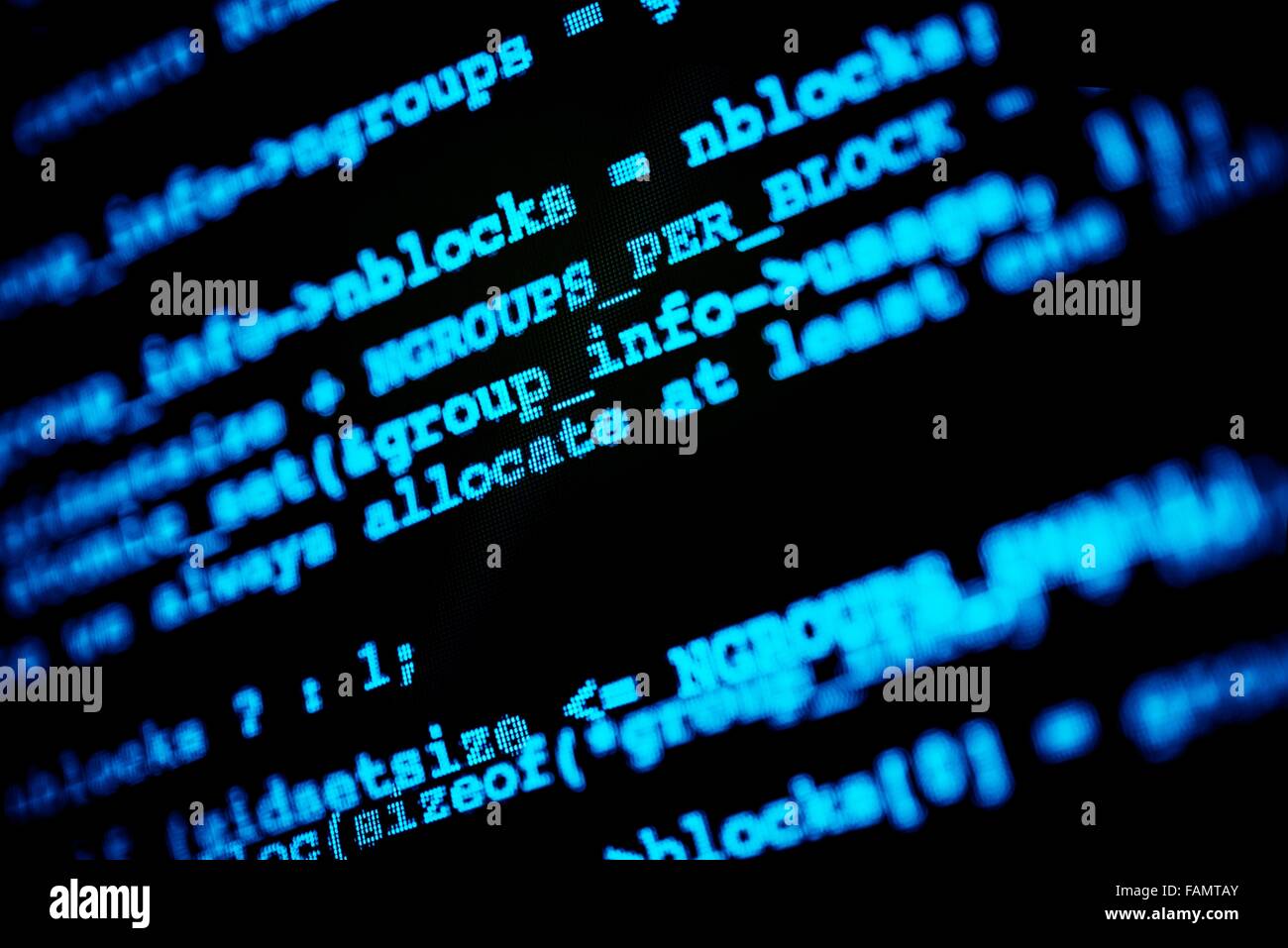 Resumen de códigos de hacking. La pantalla de la computadora de hackers  Closeup Fotografía de stock - Alamy