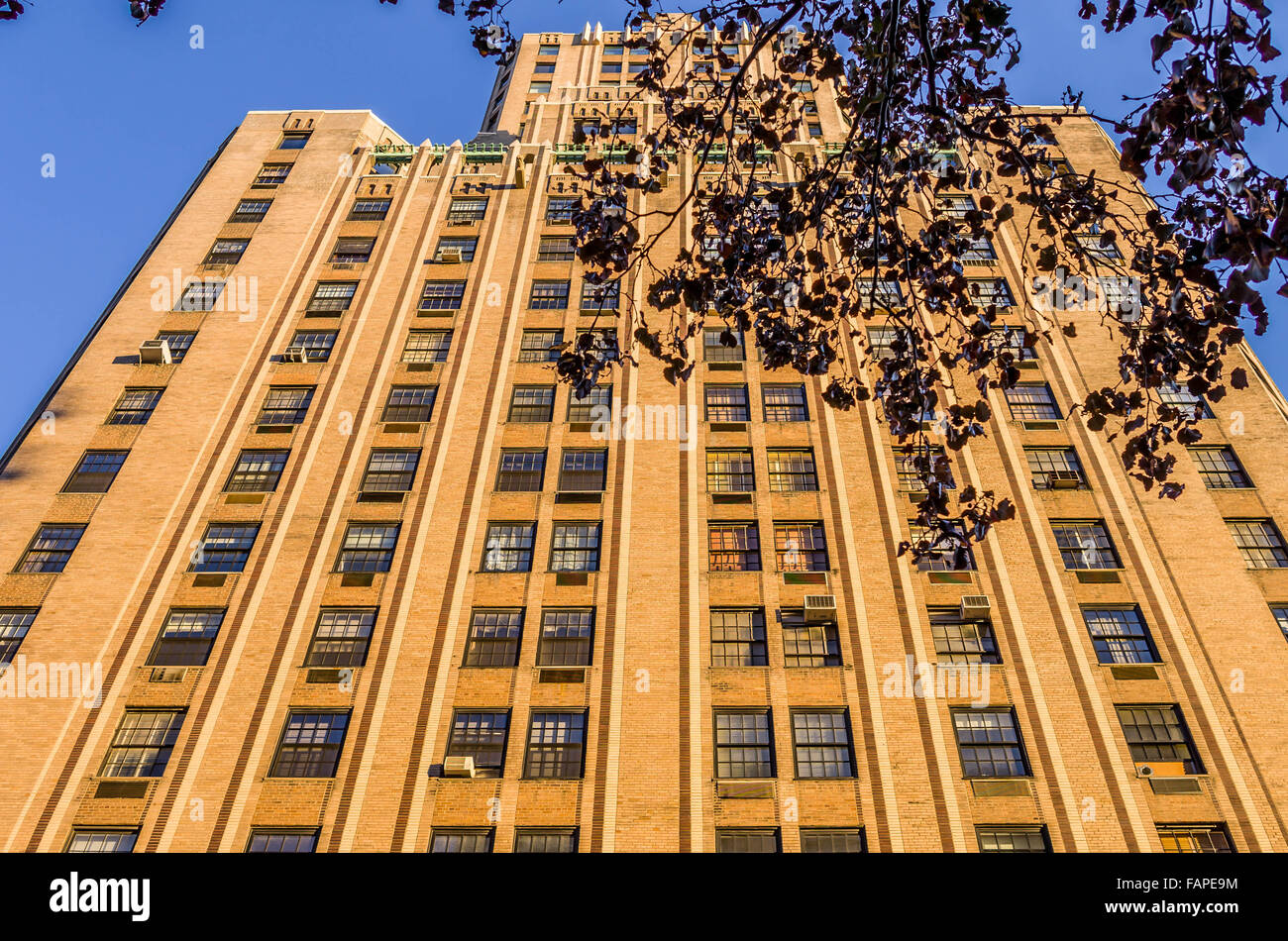 Edificio de Manhattan en sol de invierno Foto de stock