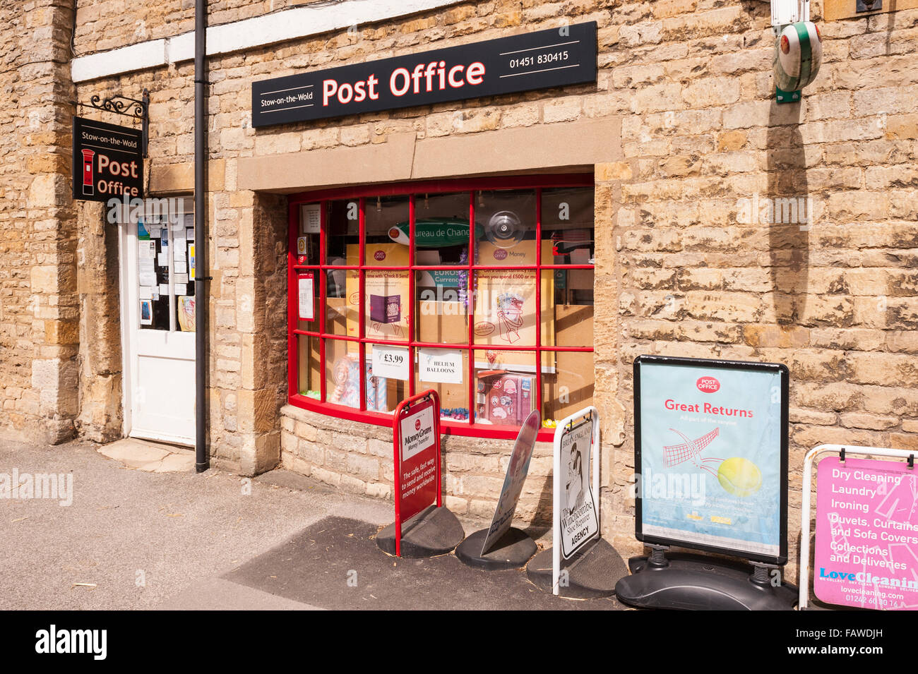 La Oficina de Correos tienda en Stow-on-the-Wold , Cheltenham, Gloucestershire , Inglaterra , Gran Bretaña , Reino Unido Foto de stock