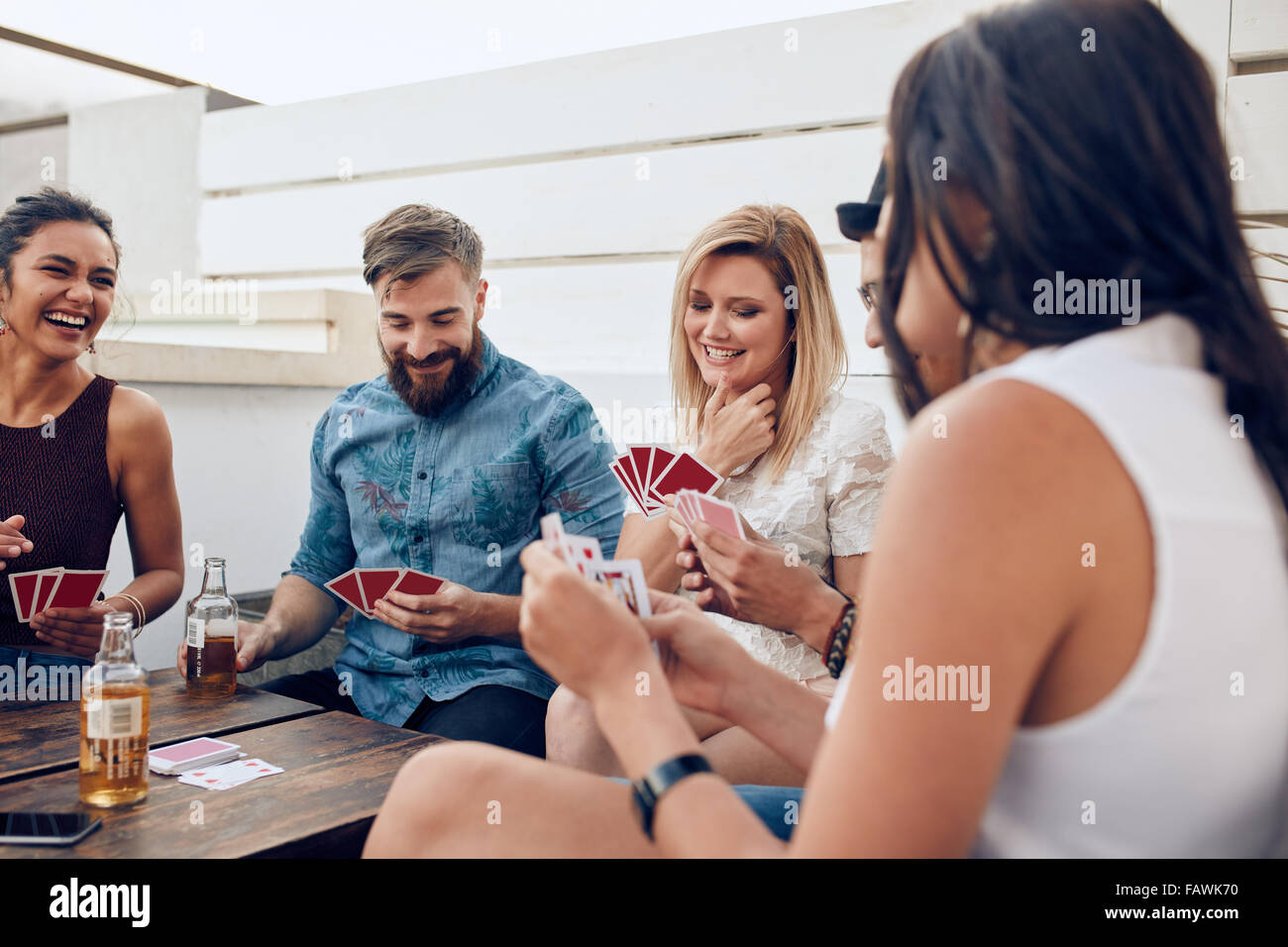 juego de cartas en grupo