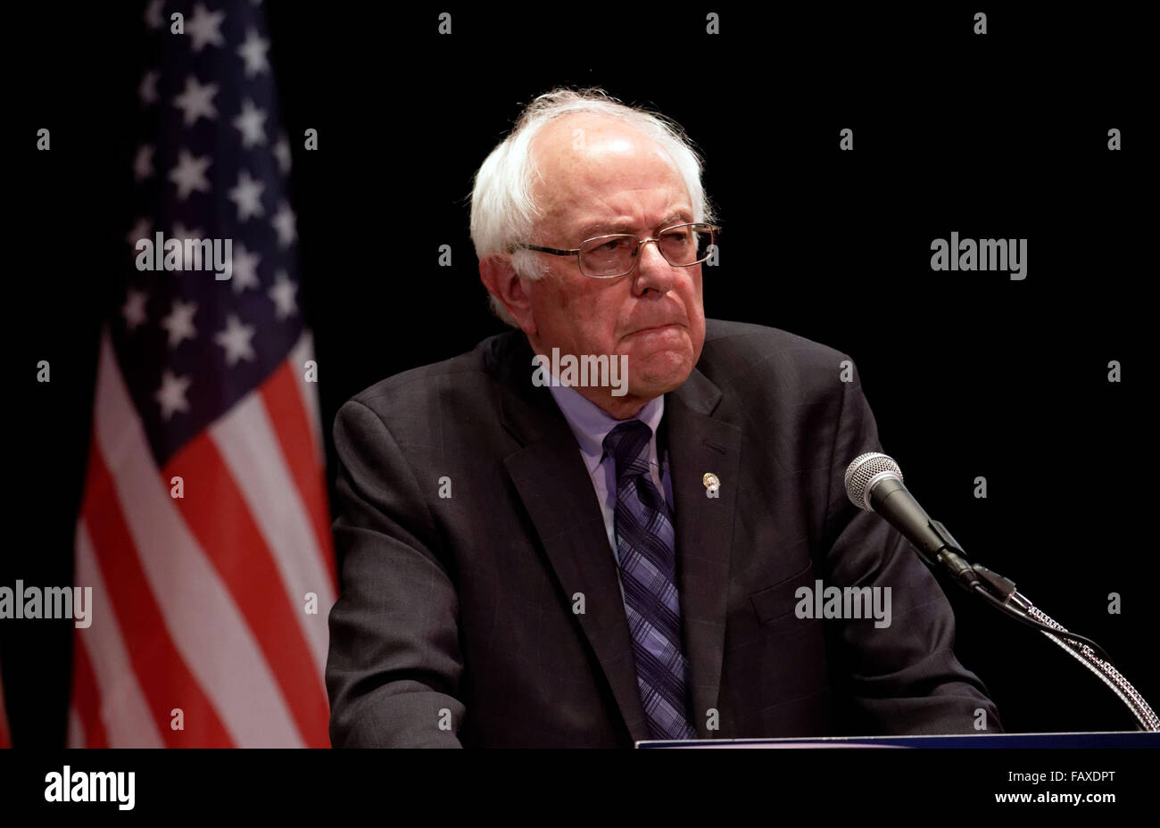 Aspirante a candidato presidencial Demócrata El Senador Bernie Sanders de Vermont nominado al tope de campaña Foto de stock