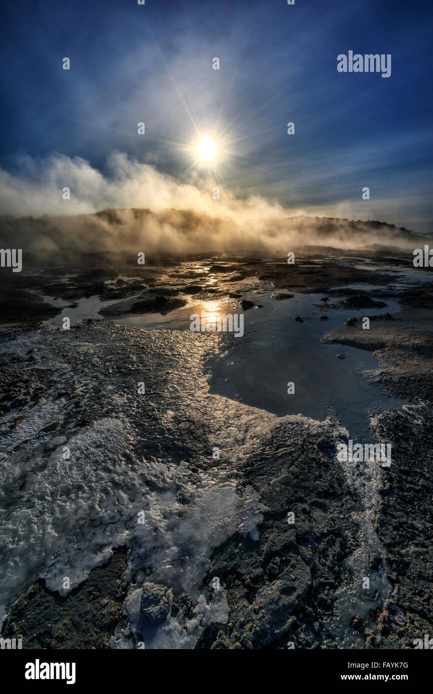 Hot Springs, geotérmica, Hverarond Namaskard, Islandia. La zona se caracteriza por barro hirviendo-turberas y solfataras. Foto de stock