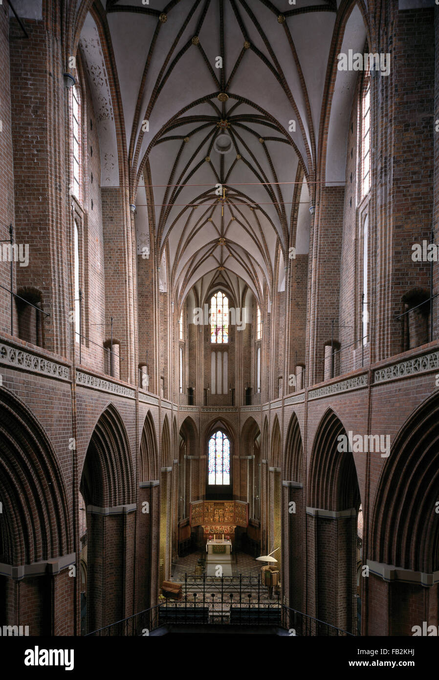 De Lüneburg, Nicolaikirche, Blick nach Osten Foto de stock