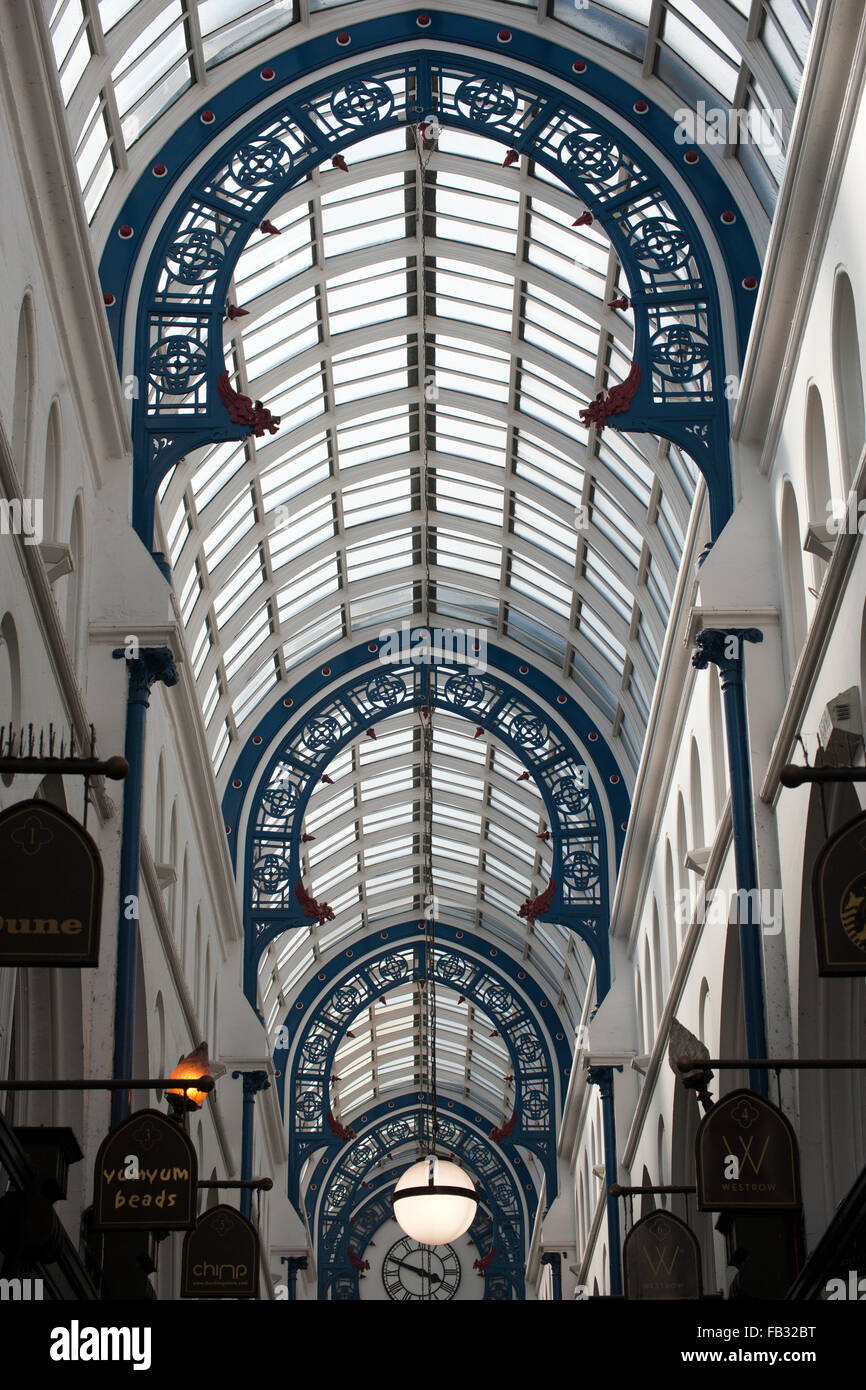 Techo de Thornton's Arcade, Briggate, Leeds, West Yorkshire, Inglaterra, Reino Unido. Foto de stock
