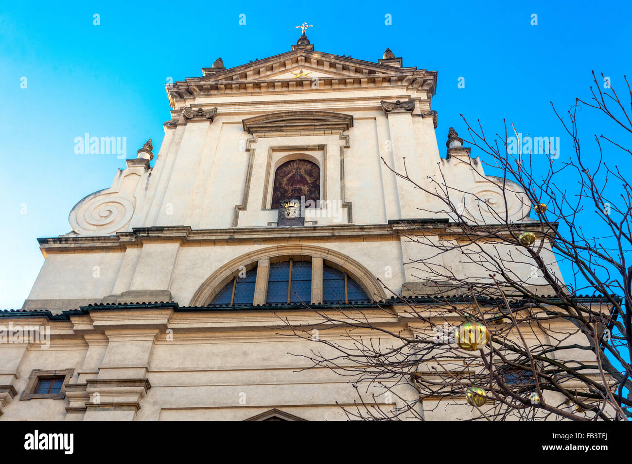 La fachada de la Iglesia De nuestra Señora de la Victoria, Niño Jesús de Praga Praga, República Checa Foto de stock