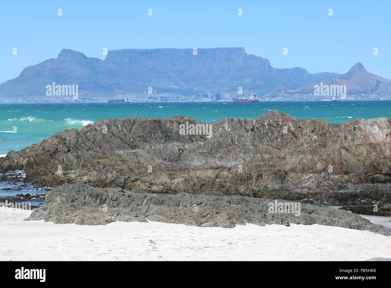 Bloubergstrand, Ciudad del Cabo con la Table Mountain en el fondo Foto de stock