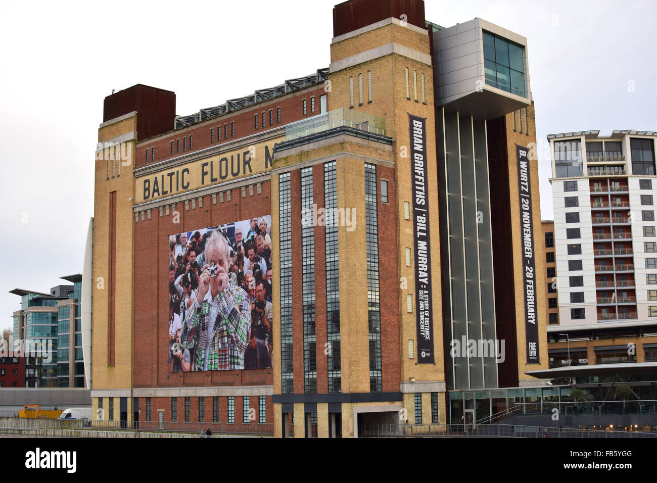 El Baltic Centre for Contemporary Art, a orillas del río Tyne, Gateshead, Noreste de Inglaterra. Foto de stock