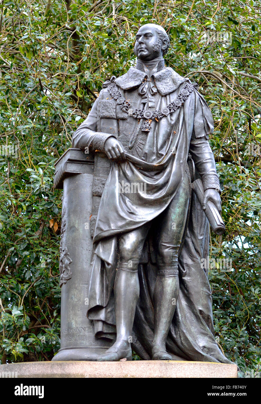 Londres, Inglaterra, Reino Unido. Estatua: Prince Edward, duque de Kent (1767-1820), padre de la Reina Victoria, en Park Crescent, Marylebone. Foto de stock