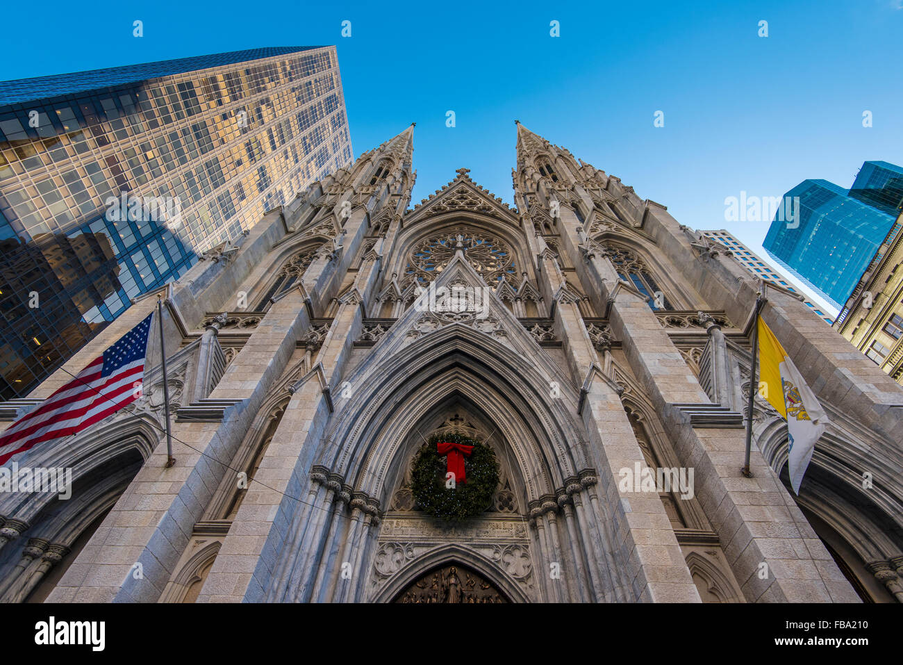 La Catedral de San Patricio, la Quinta Avenida, Manhattan, Nueva York, EE.UU. Foto de stock