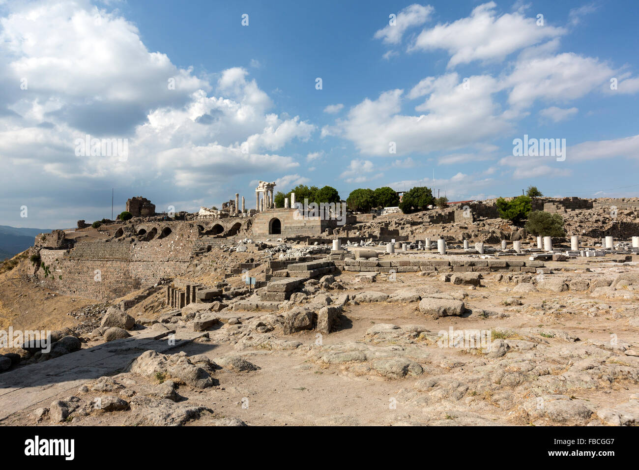 Acrópolis De Pérgamo Una Antigua Ciudad Griega Realmente En Bergama Fotografía De Stock Alamy 3581