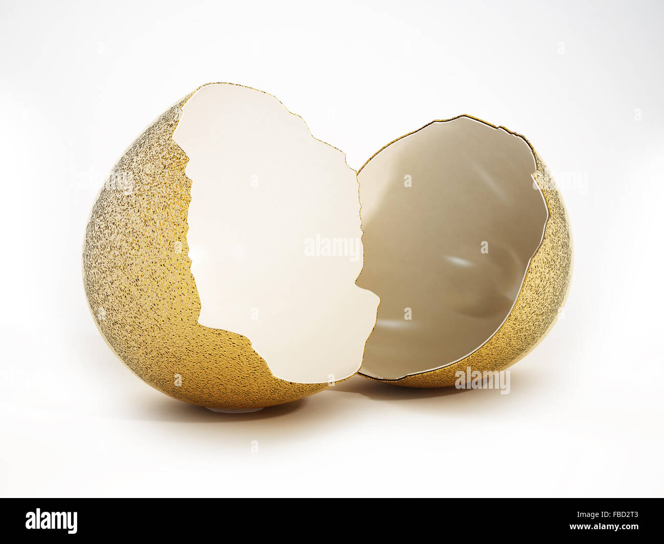 Huevos rotos con dos piezas de shell aislado sobre fondo blanco. Foto de stock