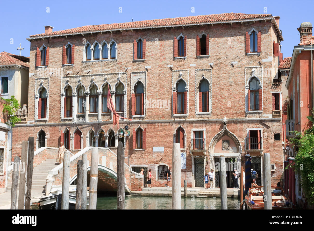 Hotel Al Sole, un histórico edificio veneciano del siglo XV. Foto de stock